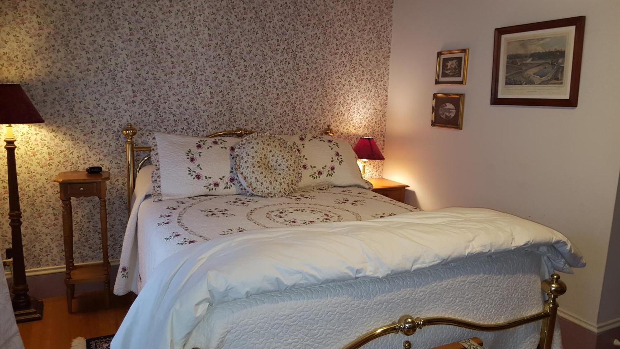 Holidae House Bed & Breakfast Bethel Bagian luar foto