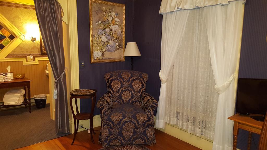 Holidae House Bed & Breakfast Bethel Bagian luar foto