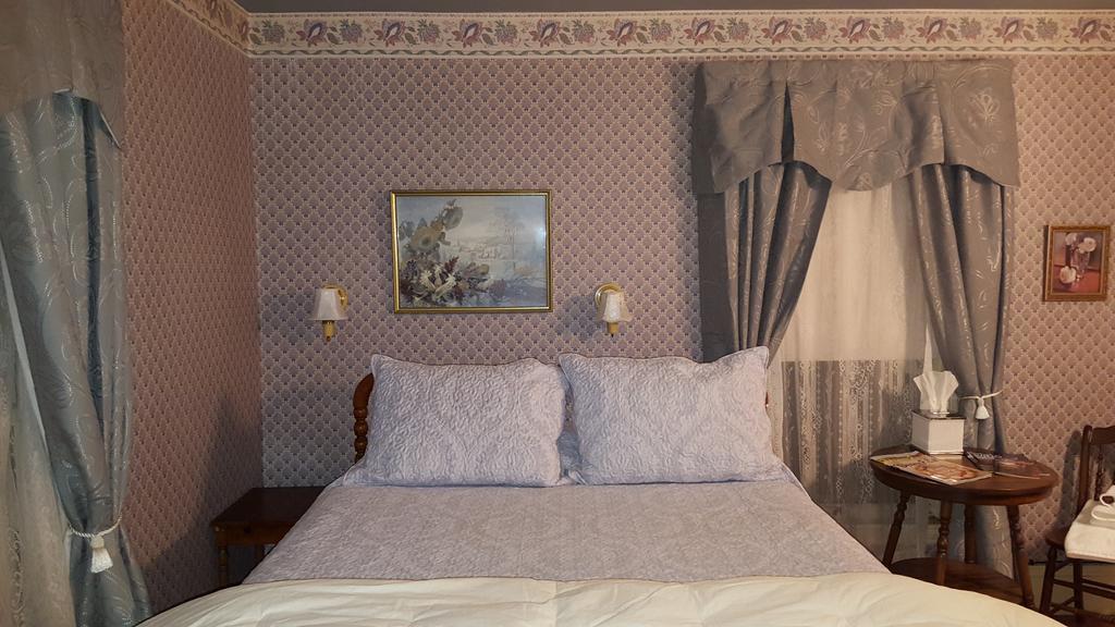 Holidae House Bed & Breakfast Bethel Bagian luar foto