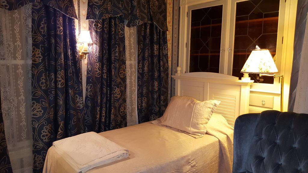 Holidae House Bed & Breakfast Bethel Bagian luar foto