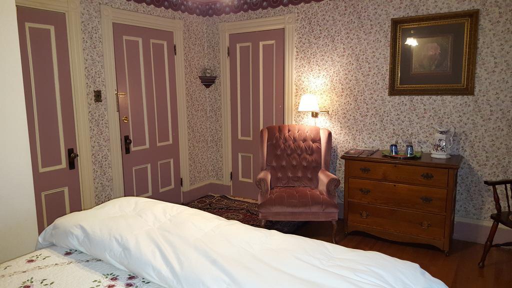 Holidae House Bed & Breakfast Bethel Bagian luar foto