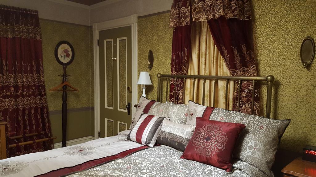 Holidae House Bed & Breakfast Bethel Bagian luar foto