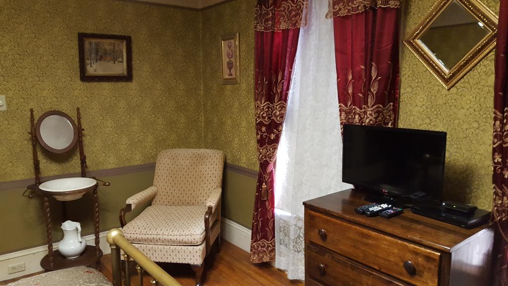 Holidae House Bed & Breakfast Bethel Bagian luar foto