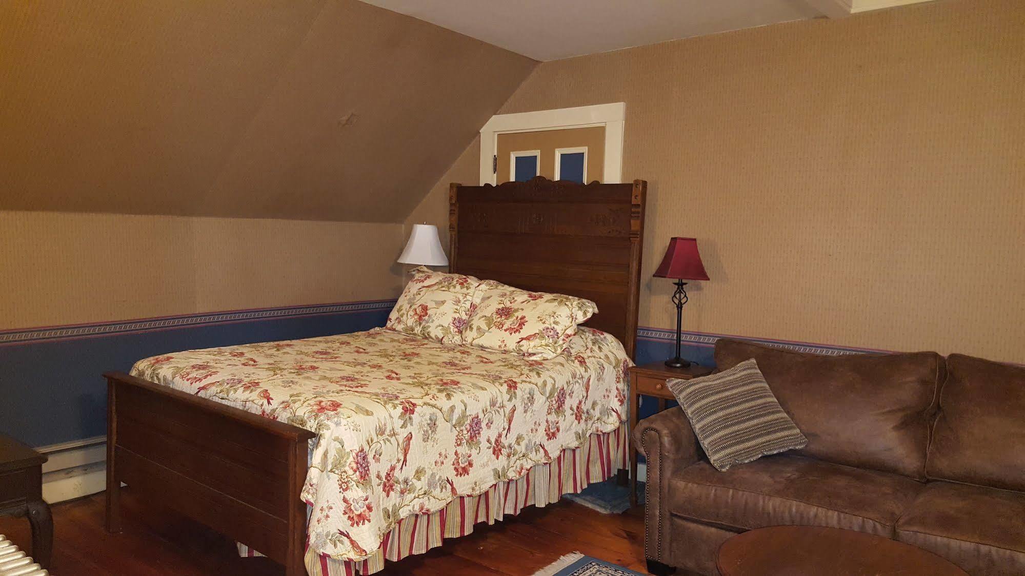Holidae House Bed & Breakfast Bethel Bagian luar foto